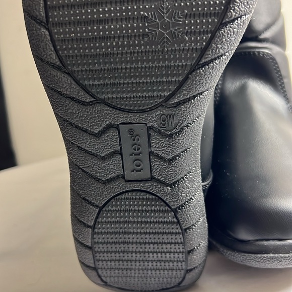NEW Totes Women's Edgen Waterproof Zip Up Black Snow Boots, Size 9W - Picture 8 of 8